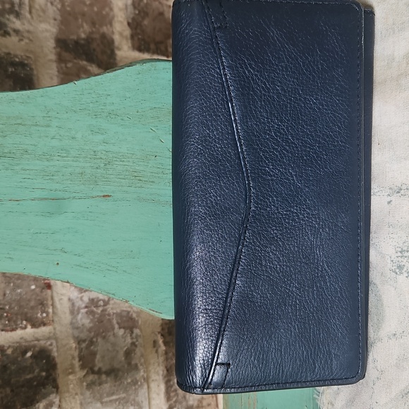Classic Fossil Navy Blue Long Leather Wallet - Picture 3 of 4